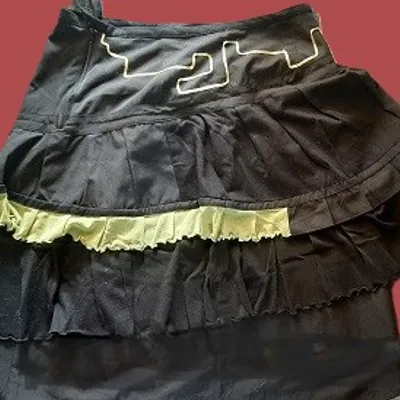 jupe noir et un peu de vert